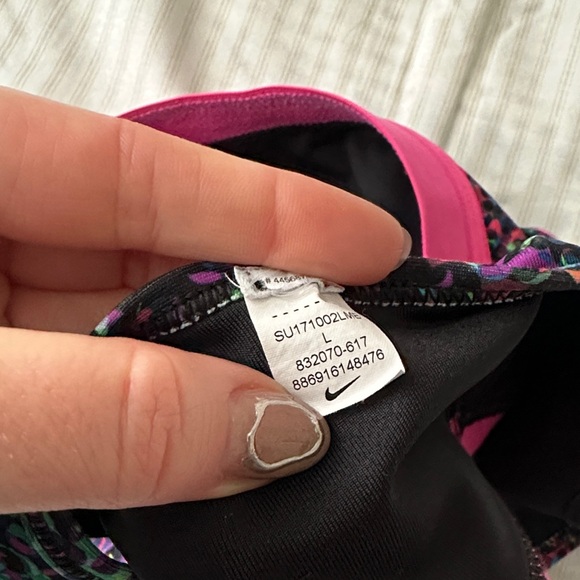 Nike Black and Pink Sports Bra - Picture 3 of 4